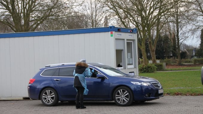 Drive-In-Testzentrum - Schützenplatz