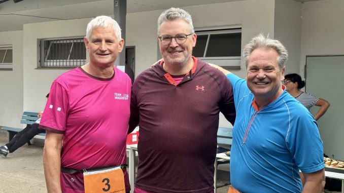 Jörg Hanne, Björn Bartels und Thomas Zahl (v.l.) beim Leinetal-Lauf in Alfeld.