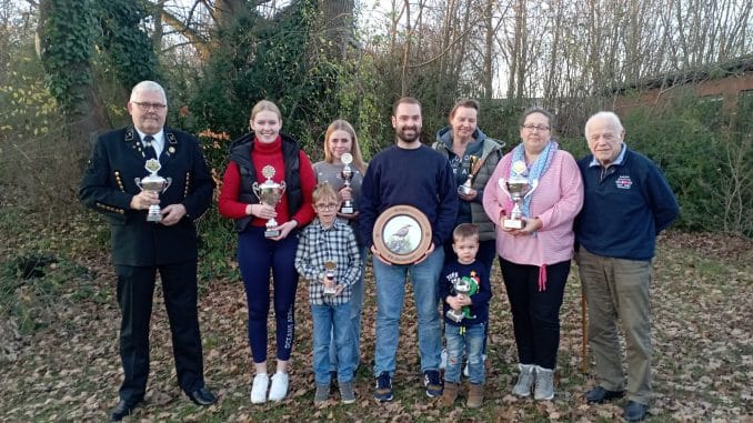 NETZ 04012024 Pokale Kyffhäuser Kameradschaft