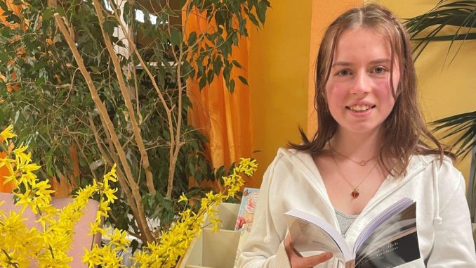 NETZ 15032024 Lesung Marie Lang beim Bücherschnack (Marie Lang)