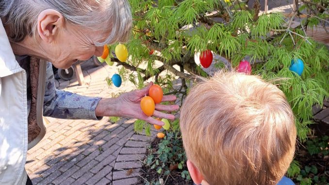 NETZ 16042025 Altenzentrum Hl. Geist Ostereiersuchen