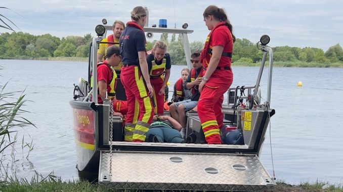 NETZ 04082025 DLRG und Sanitäter Einsatzübung Giftener See (01)
